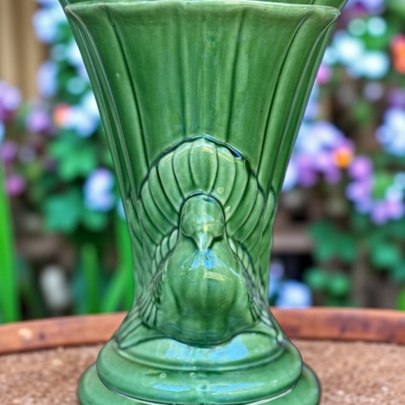 Vintage Shawnee Pottery Double Dove Green Vase Mid Century 1940s - Picture 4 of 5